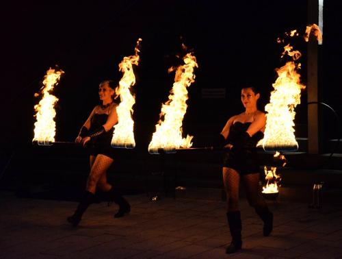 Fireshow, Firedance, Tanzlicht K, Frankfurt/Main, Bad Nauheim leuchtet